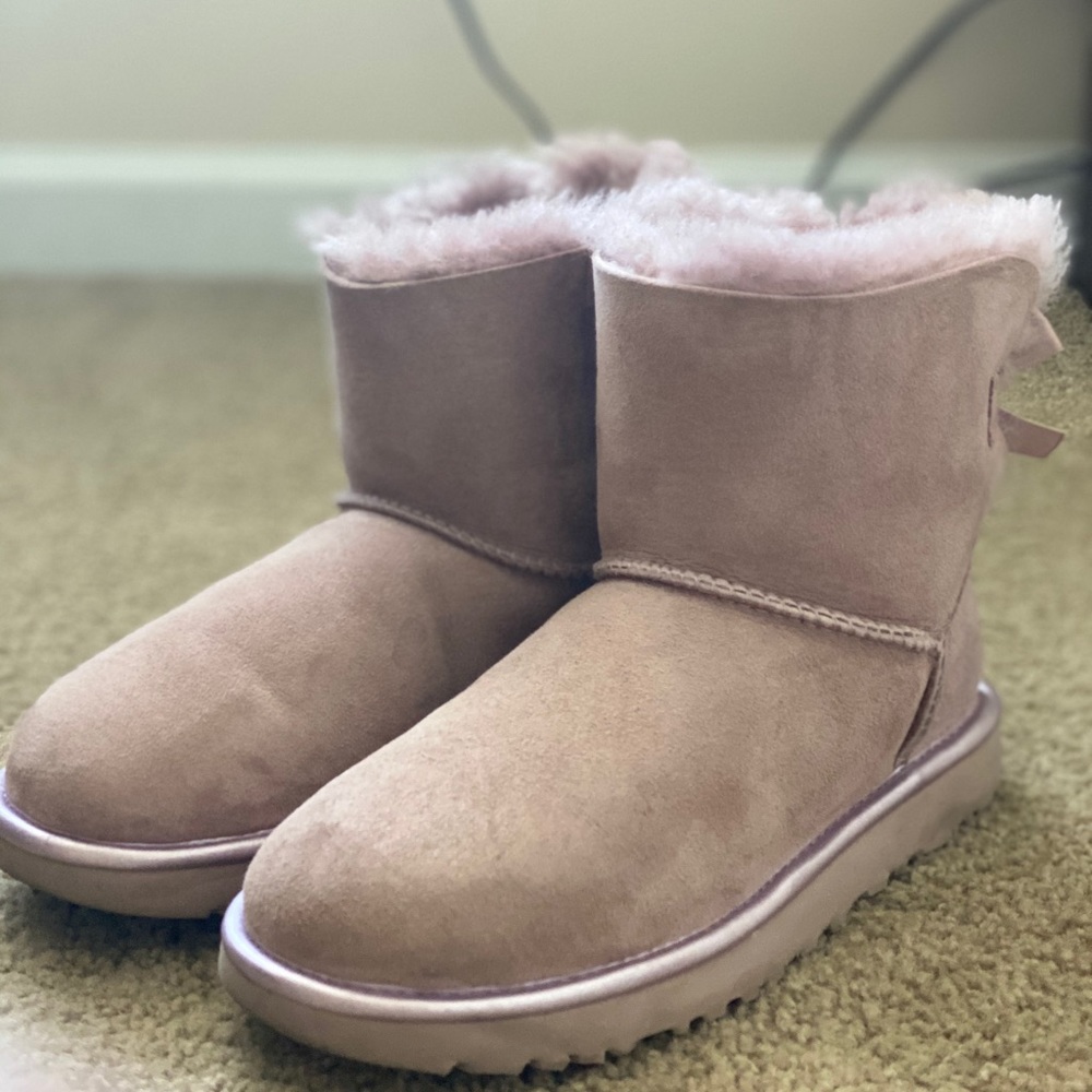 UGG Mini Bailey Bow Metallic Dusk
